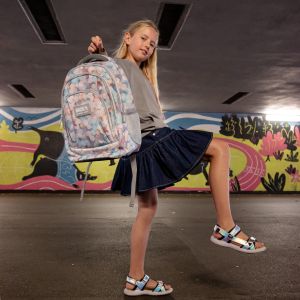 Колко килограма трябва да тежи ученическата раница?